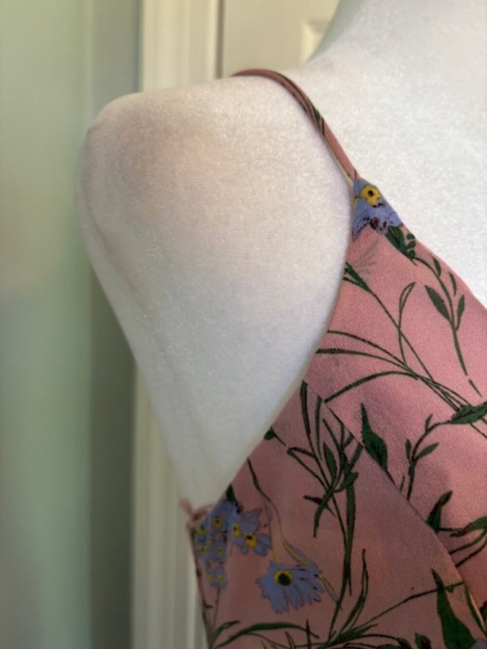 ASTR The Label Pandora Pink/Blue Floral Maxi Dress Size Large - Picture 4 of 11